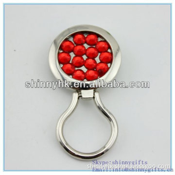 2014 New metal hanger with magnet for glasses outside